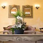 Du Midi Hotel