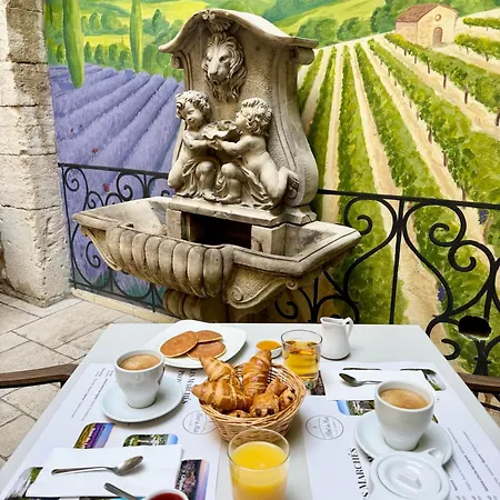 Du Midi Szálloda Visan