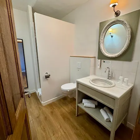 Du Midi Szálloda Visan